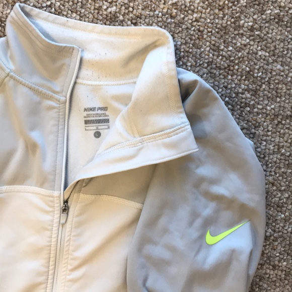 NikePro Sri-fit quarter zip - Picture 2 of 3